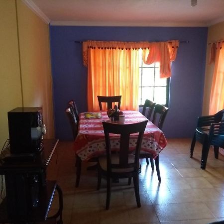 Posada Nativa Miss Casira San Andrés 外观 照片