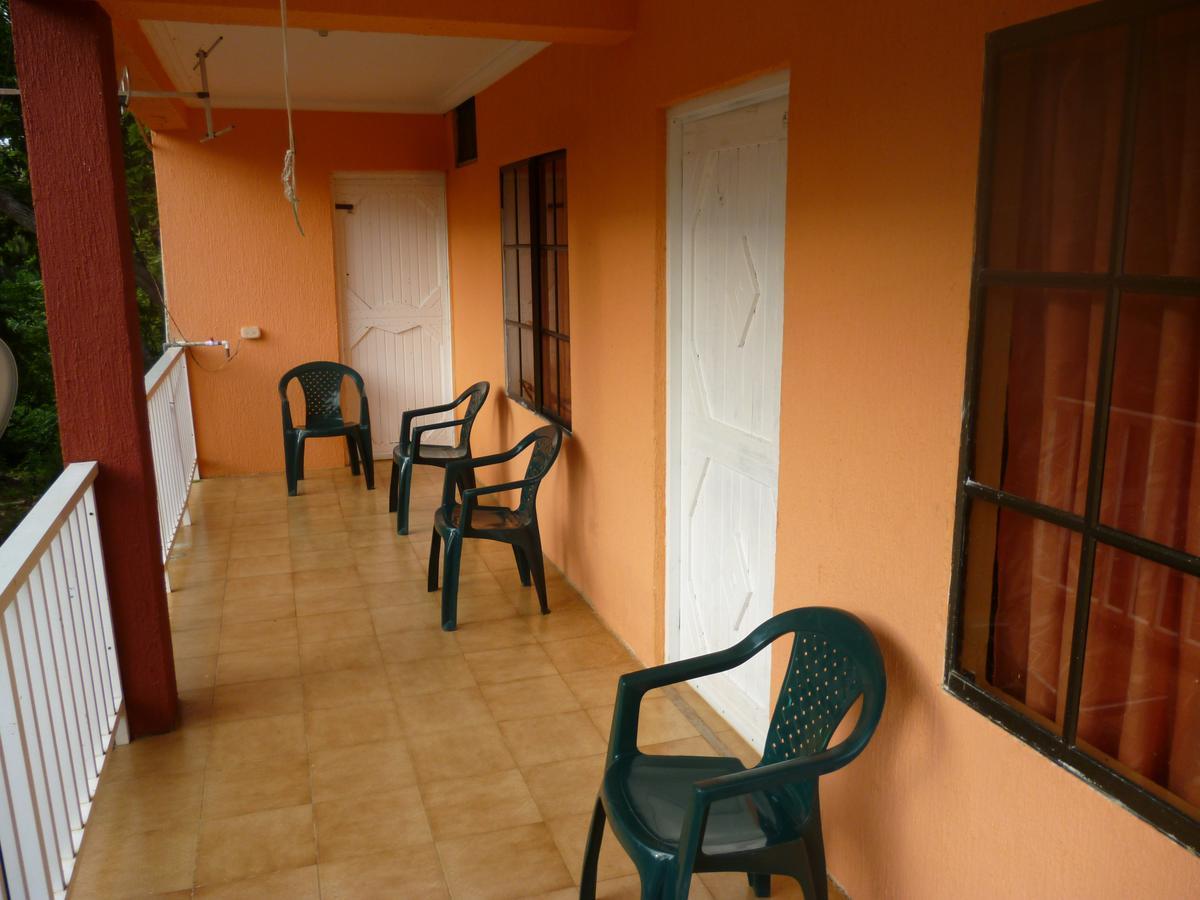 Posada Nativa Miss Casira San Andrés 外观 照片